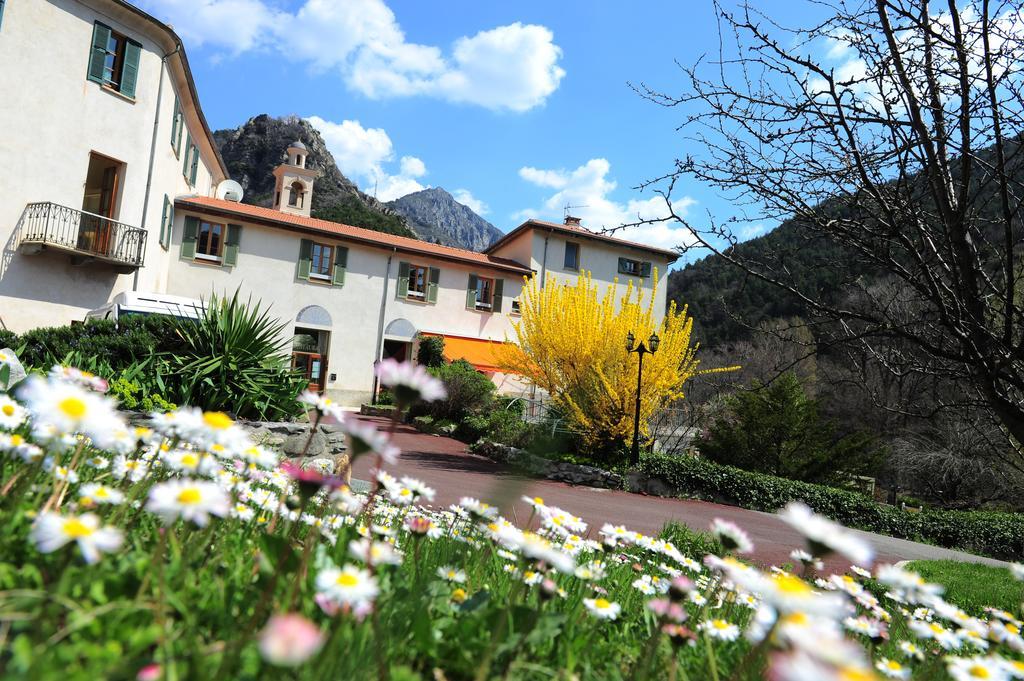 Le Prieure Hotel Saint-Dalmas-de-Tende Exterior photo